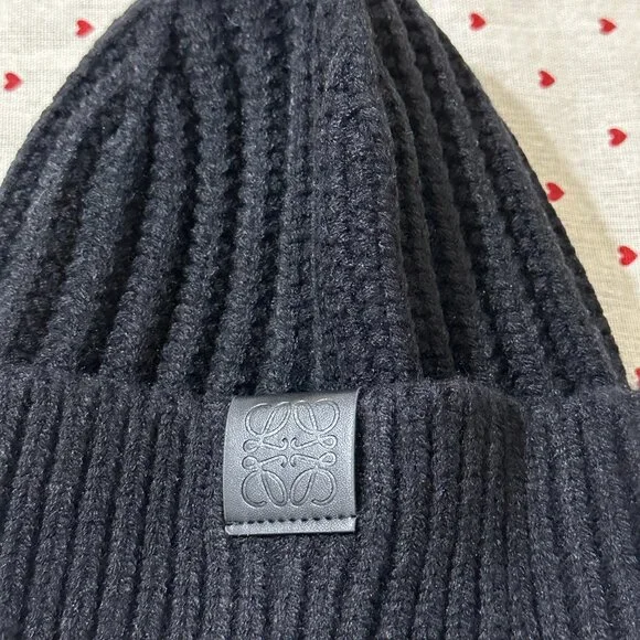 Loewe Grey Logo Winter Hat - Picture 3 of 6